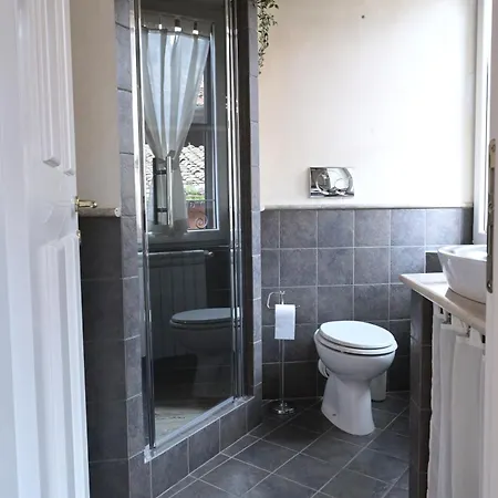 Di F & E Apartment